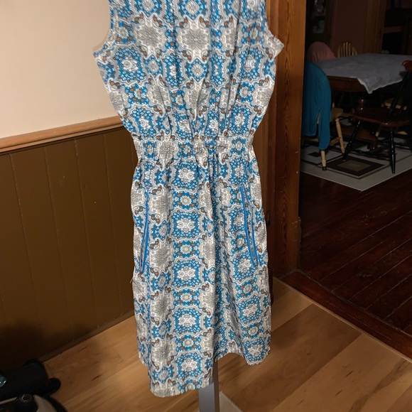 Suzy Shier dress with pockets size xs. Freshly washed. - Picture 2 of 2